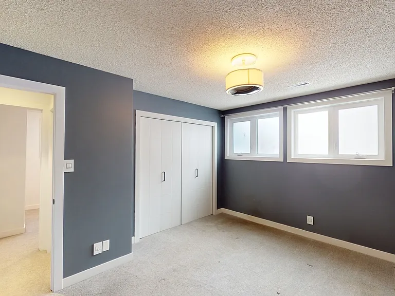 7704 46th Ave NW — Photo 9