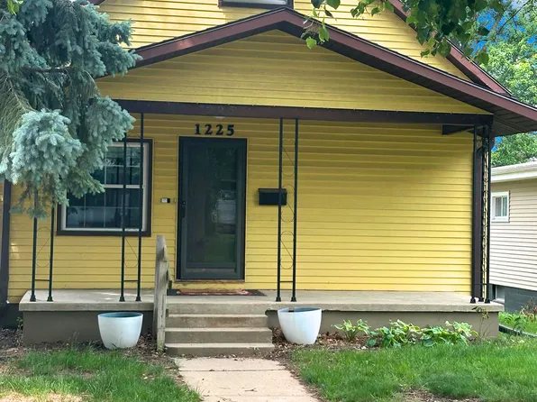 1225 S Helen St, Sioux City, IA 51106