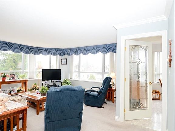 2nd image of 3190 Gladwin Rd #301