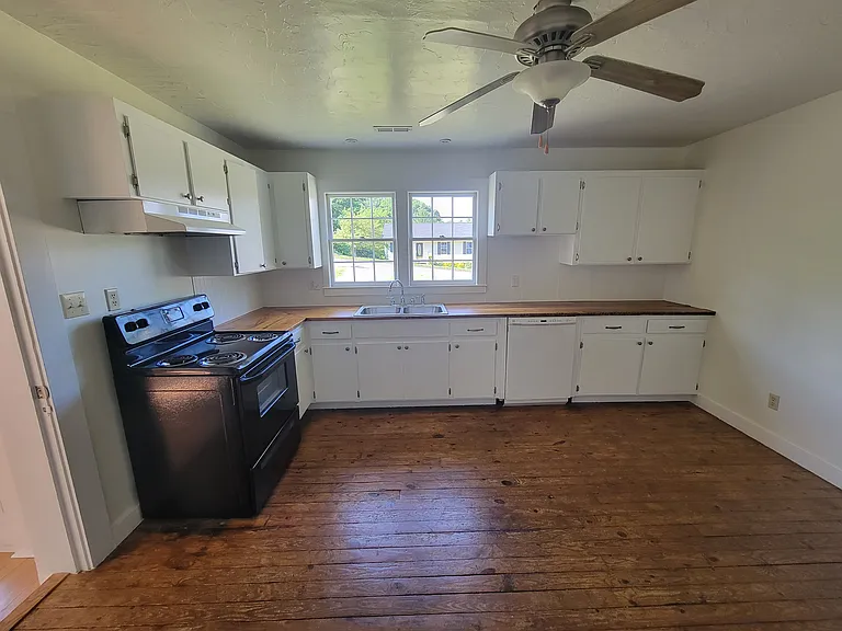 317 Poplar St — Photo 8
