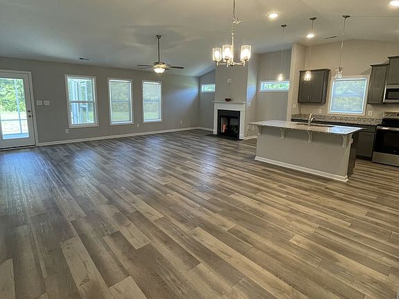 4th image of 219 Grist Mill Dr
