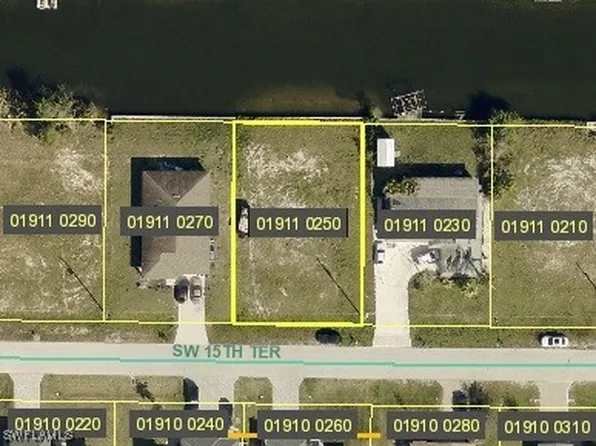 601 SW 15th Ter, Cape Coral, FL 33991
