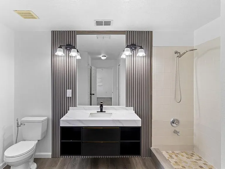 1601 Perdido Ct — Photo 2