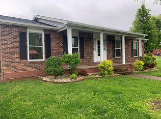 601 Edward St, Farmington, MO 63640