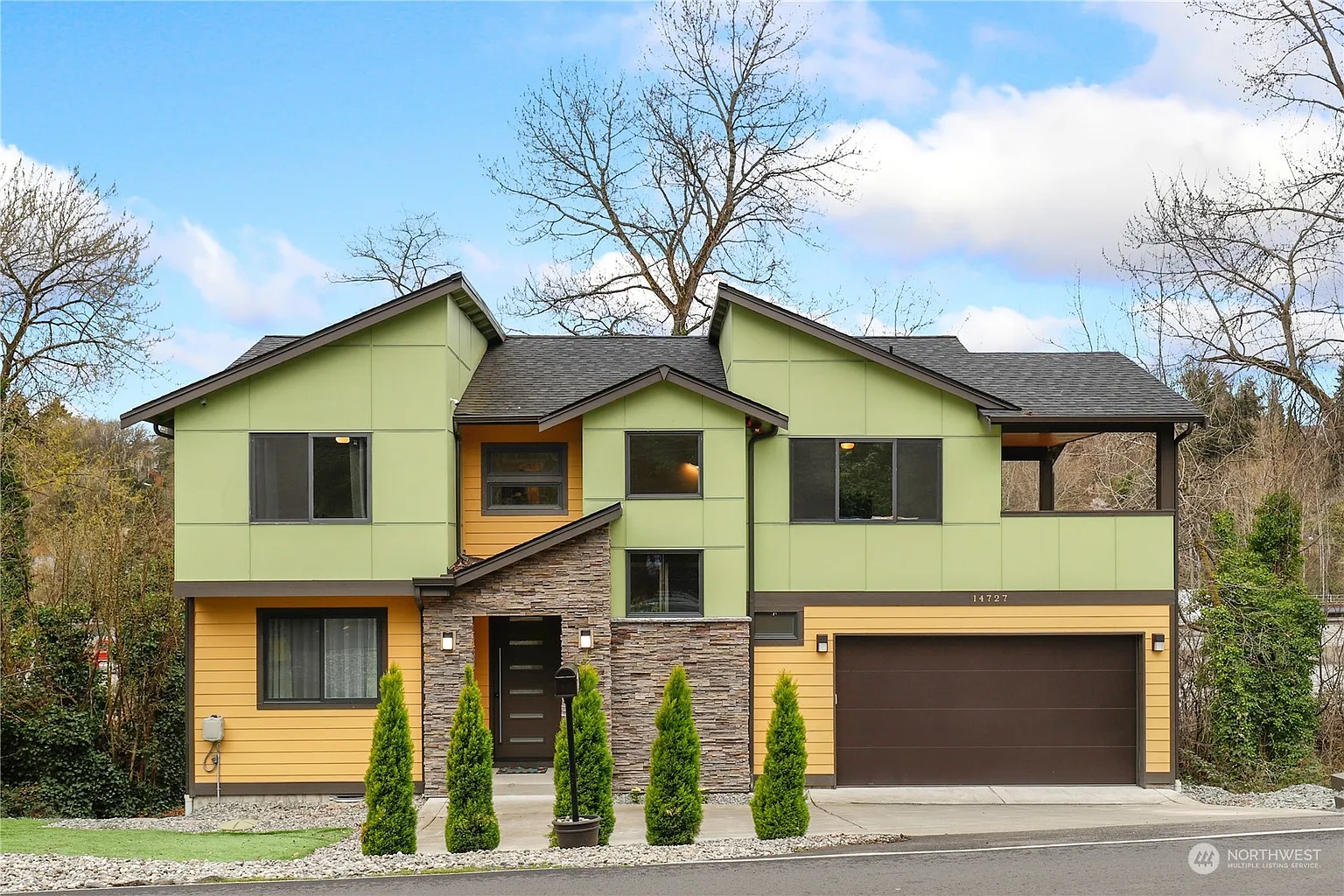 14727 Macadam Road S photo 1