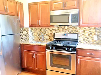 Rented by Rapid Realty Cobble Hill