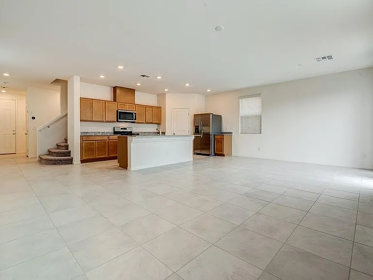 9866 Ravenswood Peak Ave — Photo 5