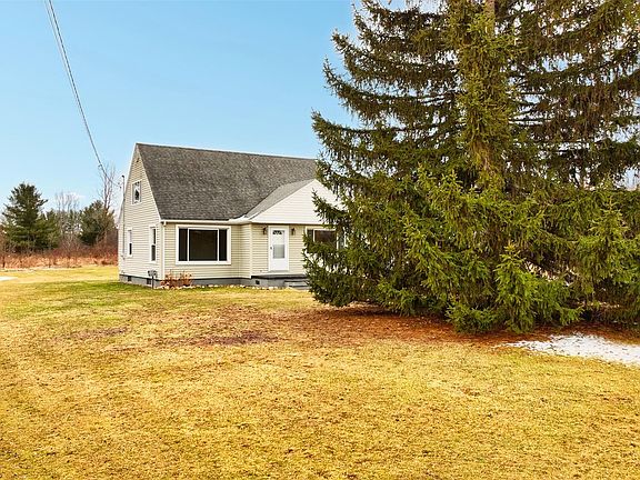 5th image of 4469 W Coldwater Rd