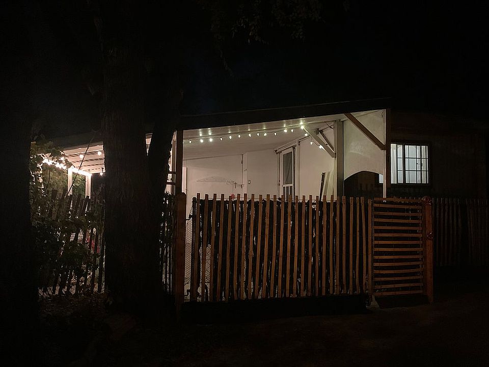 1st image of 406 E 44th St Trailer 1