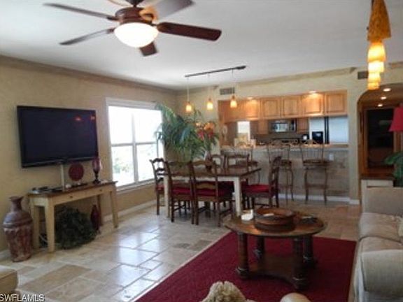 3rd image of 740 Estero Blvd #A8