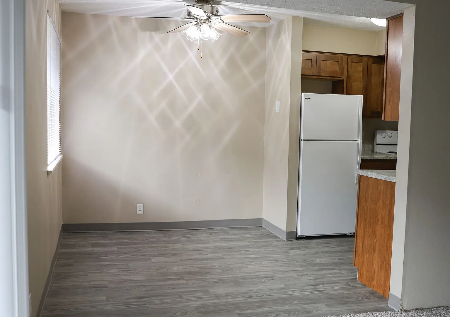 Cottonwood Apartments — Photo 3