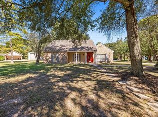 8211 Gwendolyn Dr, Denham Springs, LA 70706