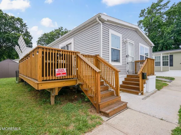 2 Justin Court, Hazlet, NJ 07730