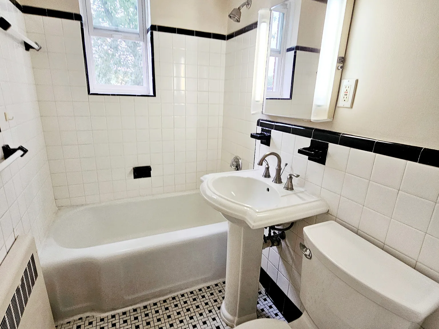 42 Dean Rd — Photo 4