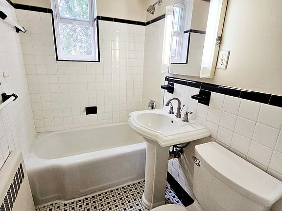 4th image of 42 Dean Rd APT 4