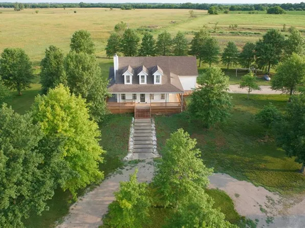 4120 W 295th St, Louisburg, KS 66053
