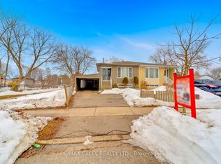 57 Lowry Sq, Toronto, ON M1B1N7