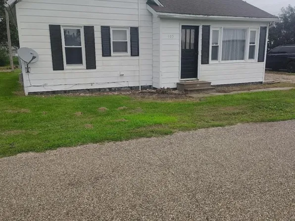 105 W Fulton St, Dunfermline, IL 61524