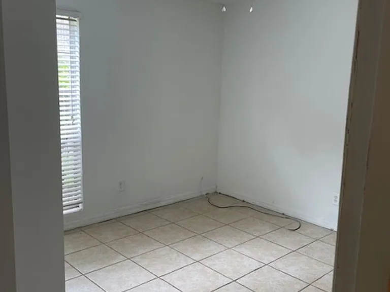 415 Wymore Rd #102 — Photo 18