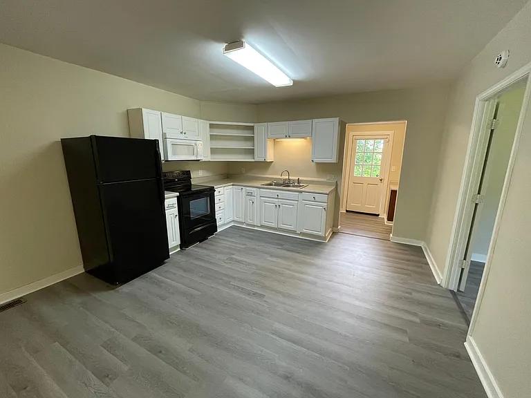 442 Greenleaf St — Photo 7