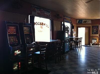 4th image of 318 Railroad Ave