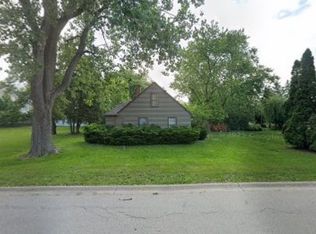 898 W Palatine Rd, Palatine, IL 60067