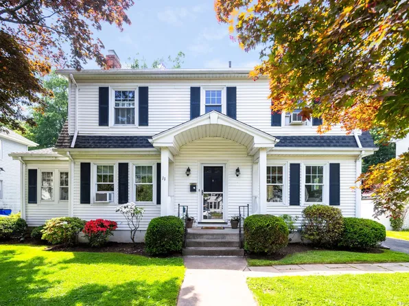11 Auburn Road, West Hartford, CT 06119