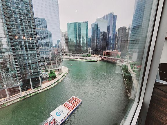 4th image of 333 N Canal St APT 1506