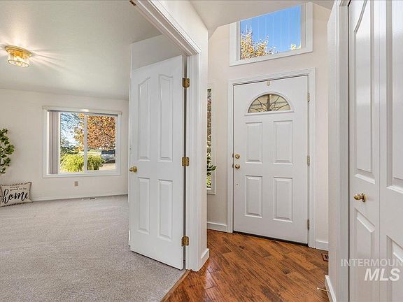 5th image of 640 W Dooley Ln