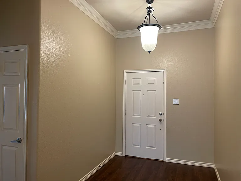 1208 Lazy Ln — Photo 4