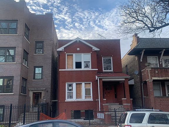 2nd image of 2620 N Mozart St