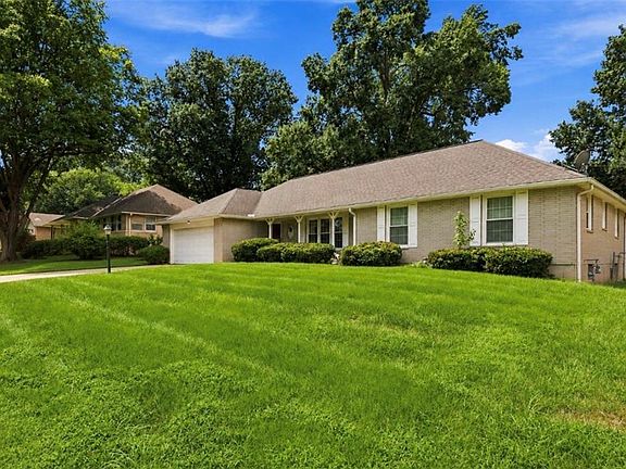 2nd image of 3608 S Hedges Ave