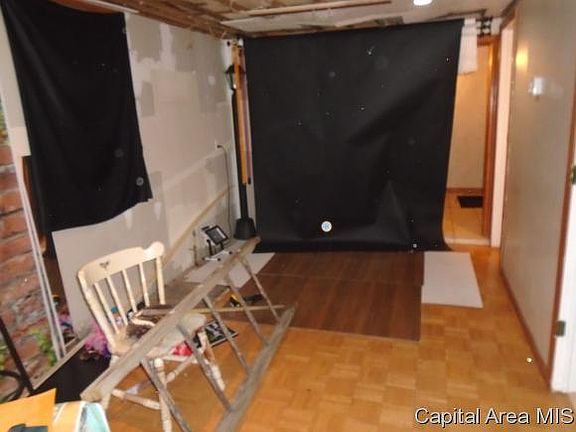 4th image of 1388 Mulberry St
