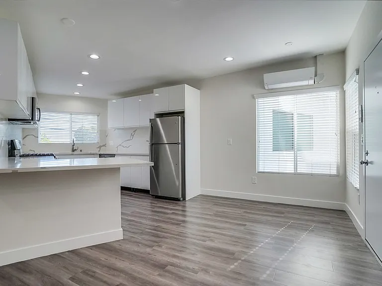715 Marlborough Ave — Photo 7