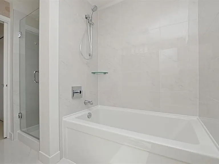 723 W 3rd St #525 — Photo 6