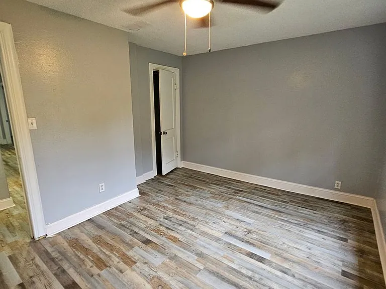 2026 Monroe St — Photo 11