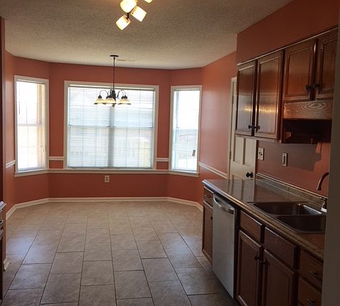 4th image of 6104 Woodstock Hills Dr