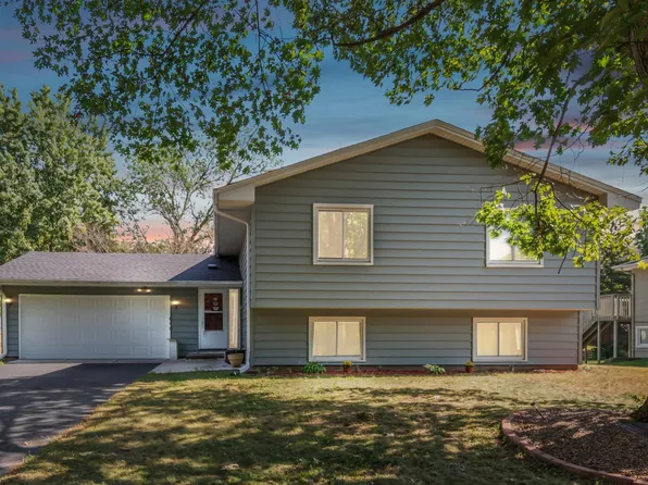 7640 Newton Ave N, Brooklyn Park, MN 55444