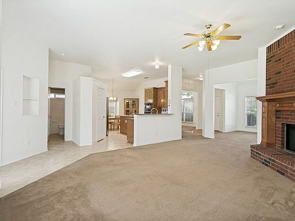 4th image of 1502 Scottsman Dr