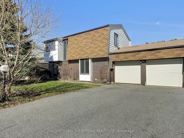 11 Elvaston Ave, Ottawa, ON K2G 3T2