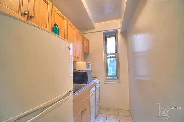 Rented by Hecht Group | media 9