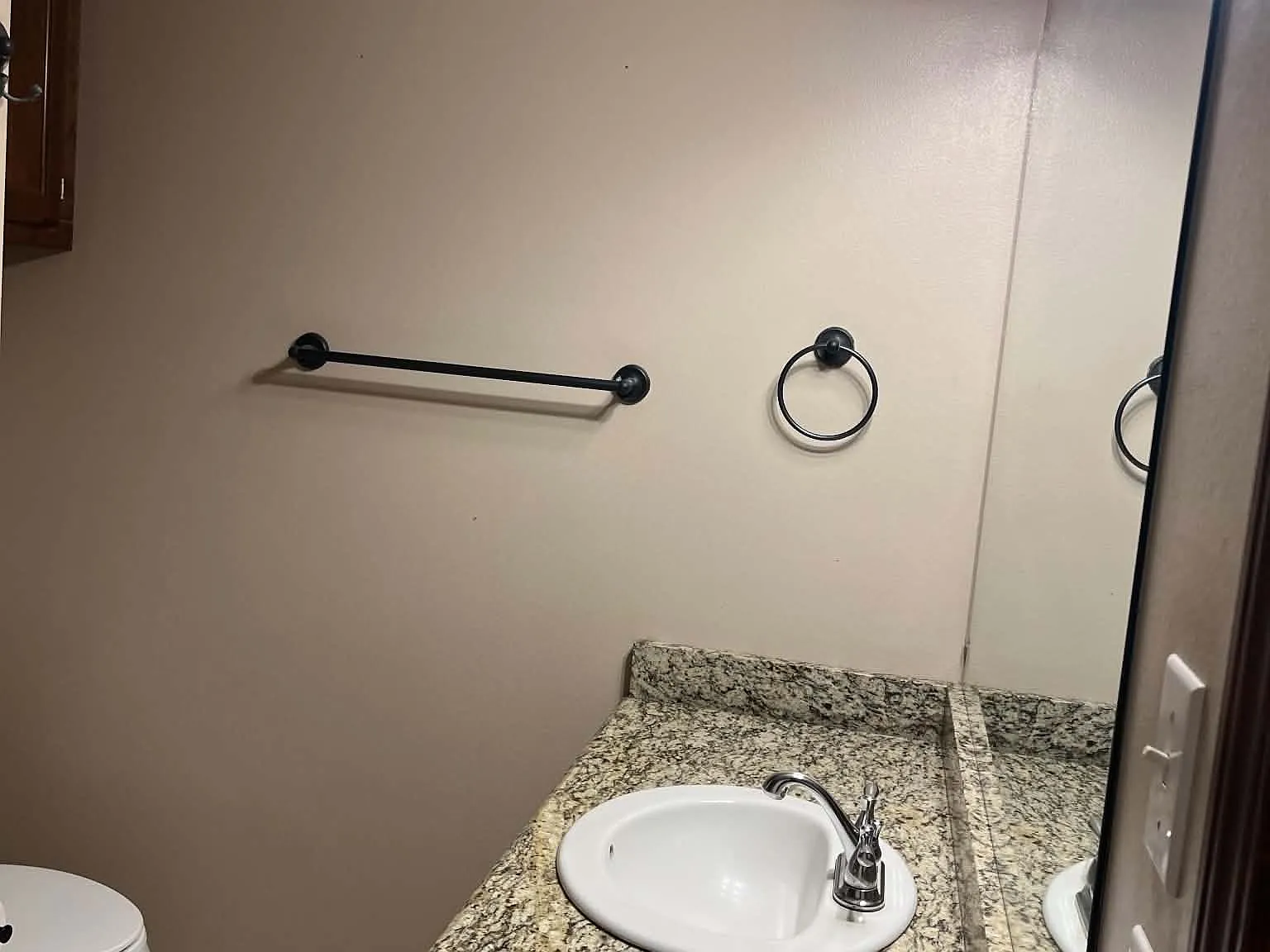 2 bed, 1100 sqft, $1,100 — Photo 4