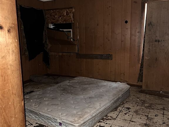 4th image of 8599 Valley View Road