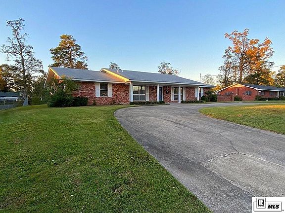 3rd image of 316 Medorah Dr