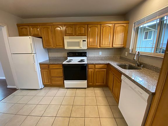 2nd image of 3516 Farm Hill Blvd #22