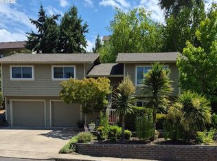 1343 NW Vallejo Dr, Roseburg, OR 97471