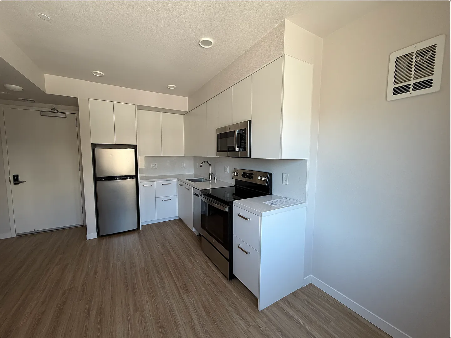 The Berkeley Place — Photo 4