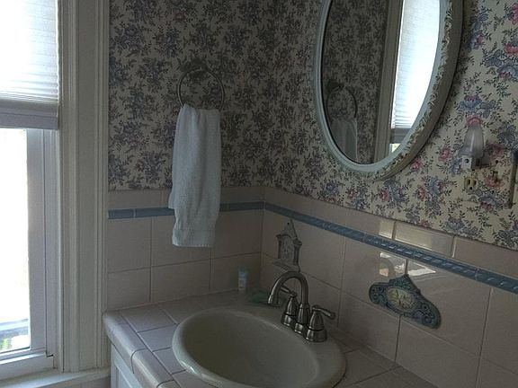 5th image of 6 Portland Ave #19