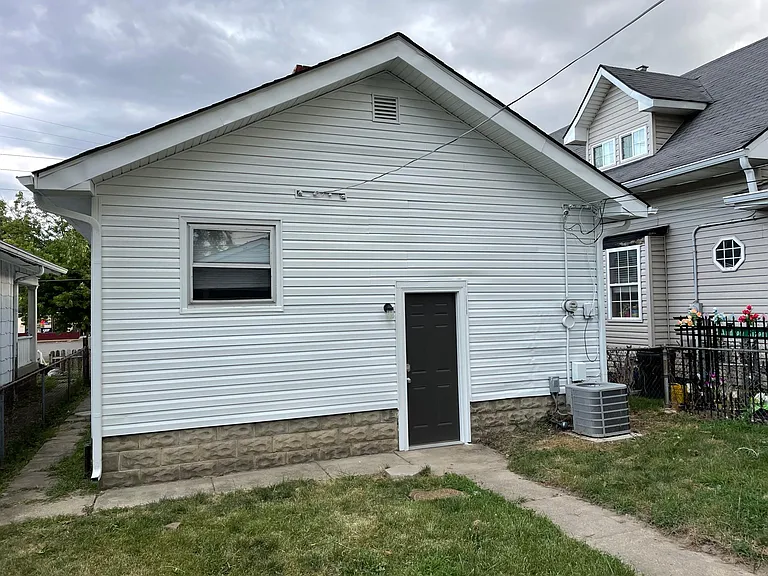 1637 S State Ave — Photo 28