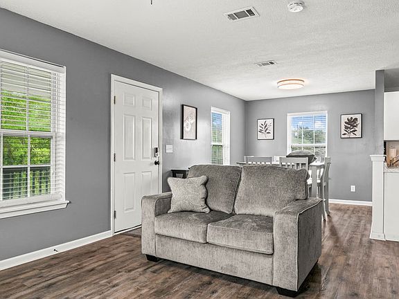 3rd image of 329 Fleitas Ave